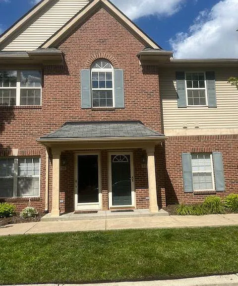11758 Farmington Rd — Photo 1