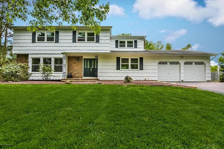 1st image of 63 Sherwood Dr