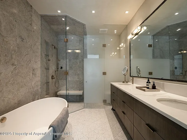 1154 E Cooper Ave — Photo 16