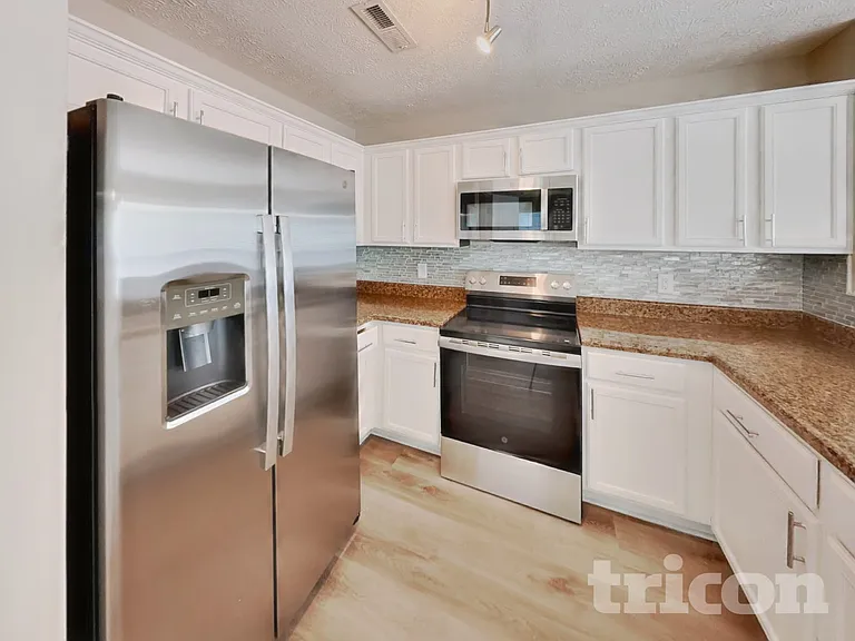 705 Griggs Pl — Photo 5