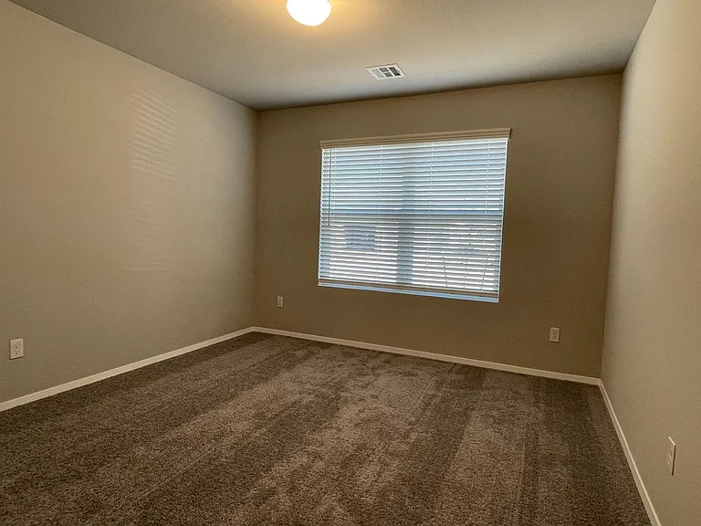 1829 Jack Rabbit Ln — Photo 10