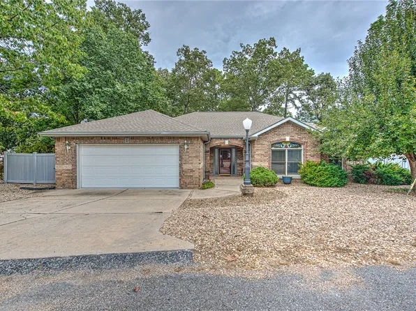 2 Banbury Ln, Bella Vista, AR 72714