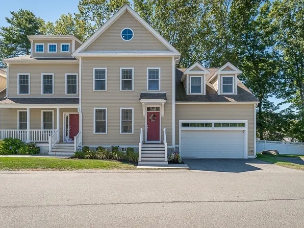 15 Middlewood Dr #15, Wenham, MA 01984