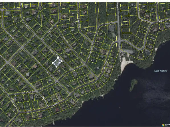 1135 Appleseed Rd, Pocono Pines, PA 18350