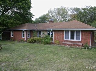 13853 N Manito Rd, Manito, IL 61546