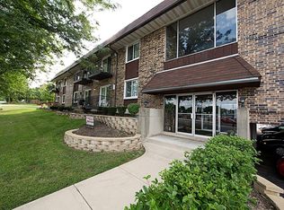 1007 Front St APT 210, Lisle, IL 60532
