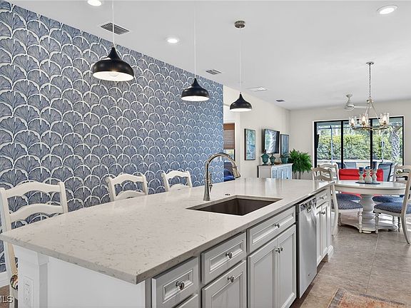 2nd image of 11268 Carlingford Rd