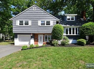 14 Gritman Ct, Westwood, NJ 07675