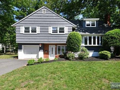 14 Gritman Ct, Westwood, NJ, 07675