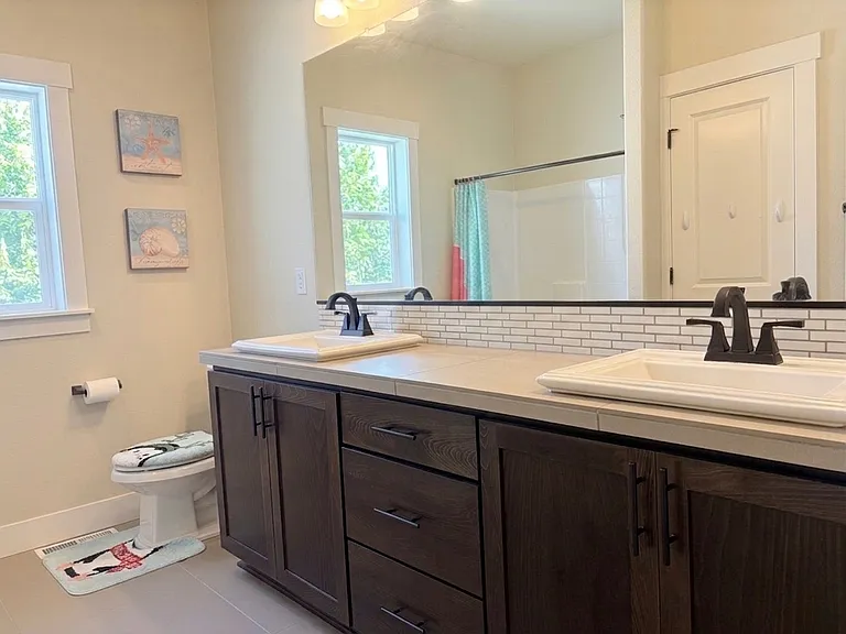 Bathroom #2
