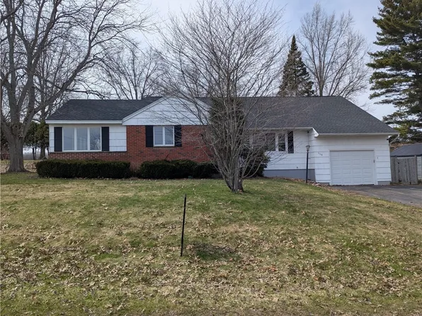 110 Hillcrest Dr, Central Square, NY 13036