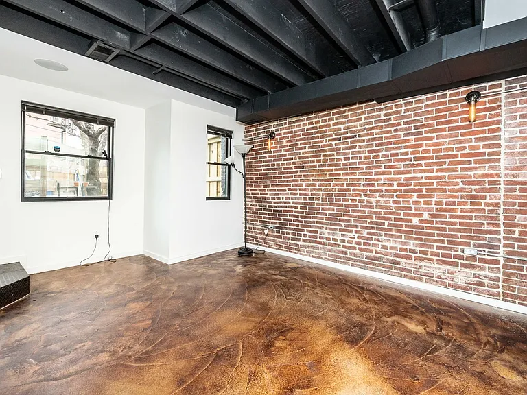 811 T St NW — Photo 44