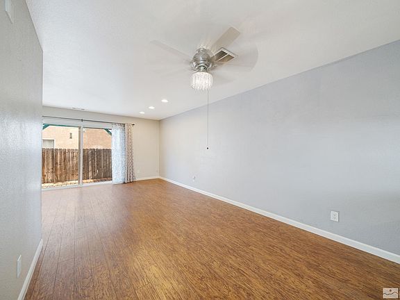 5th image of 1022 E 5th St #6