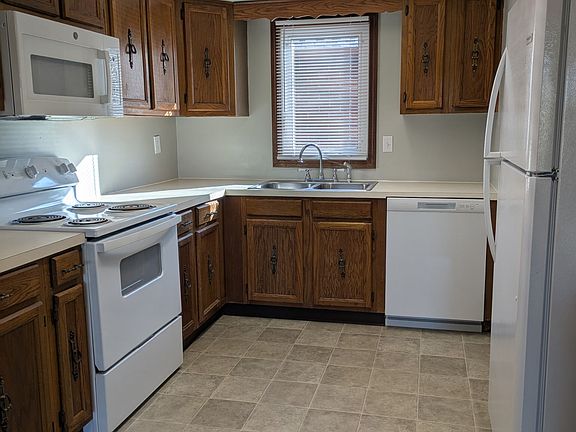 4th image of 17470 Fairway Dr