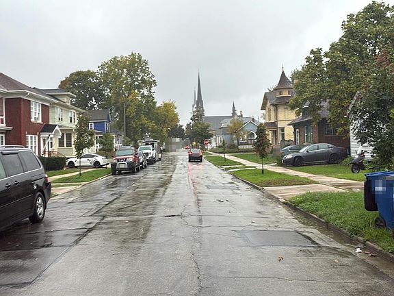 5th image of 1316 Erie St