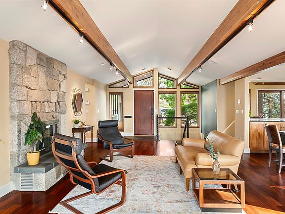 5th image of 3431 N Columbia Cir #3614