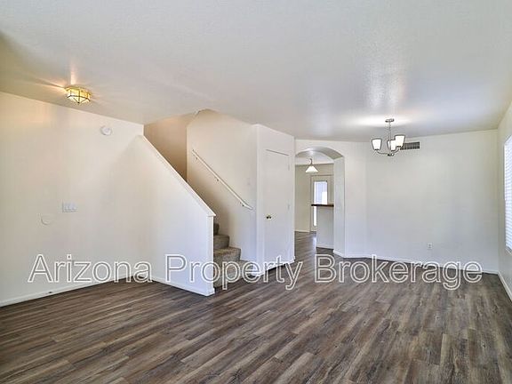 5th image of 785 E Lovegrass Dr