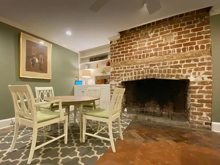 207A W Jones St #A — Photo 9