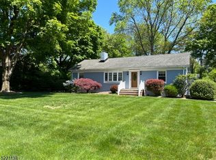 54 Spencer Rd, Basking Ridge, NJ 07920