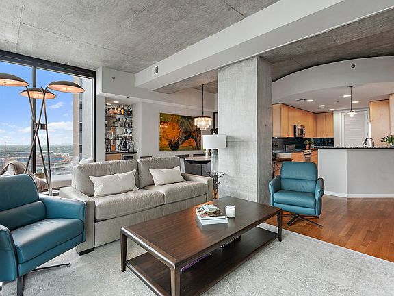 5th image of 415 Church St APT 2201