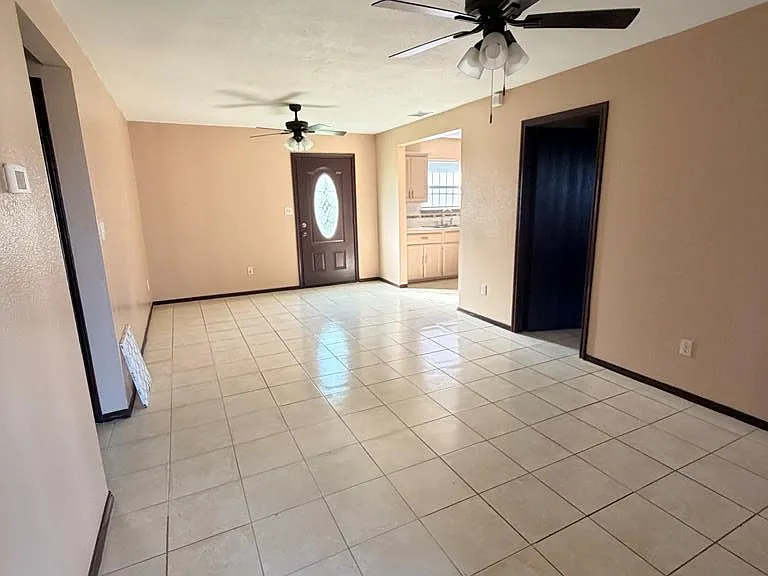 2394 El Arca Dr — Photo 2