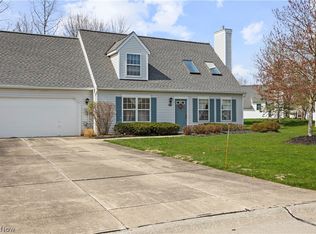 24659 Thicket Ln, Olmsted Falls, OH 44138