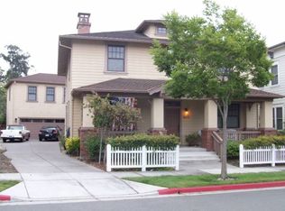 1075 Promenade St, Hercules, CA 94547