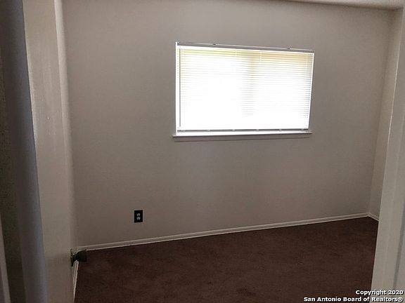 5th image of 10635 Green Timber St