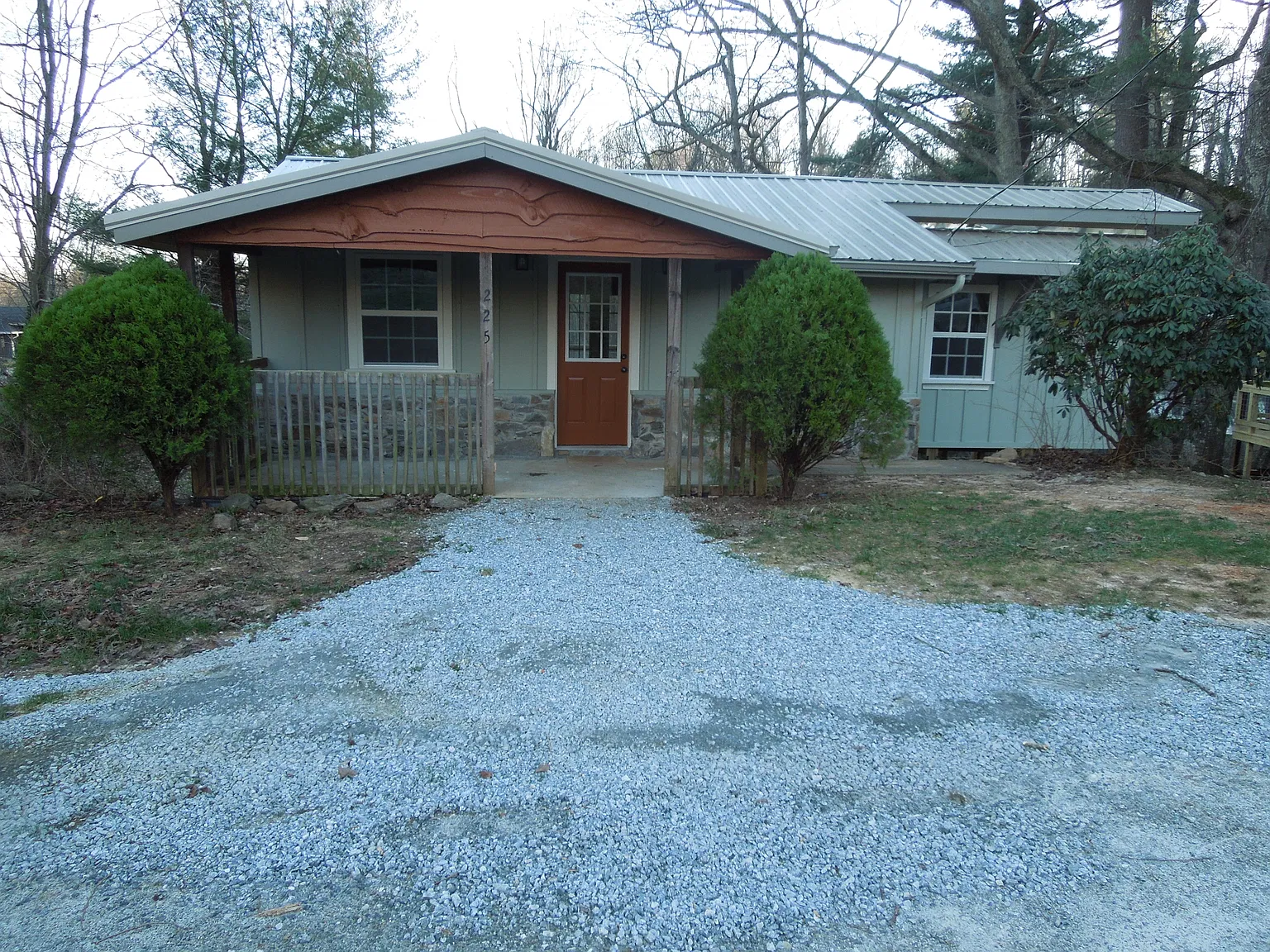 225 Edenburg St - 1 — Photo 1