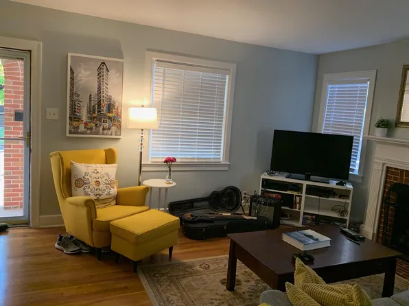 (undisclosed Address), Lexington, KY 40503