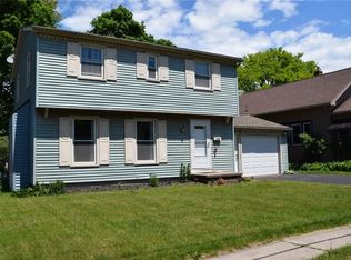 218 Wildwood Dr, Rochester, NY 14616