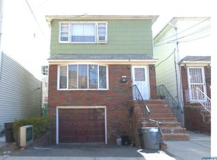 23 Hamilton St, Harrison, NJ 07029