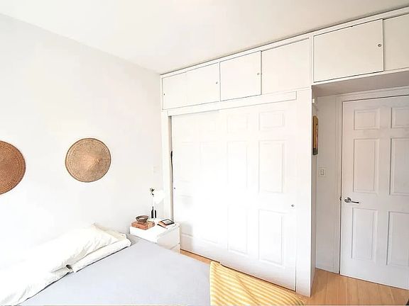 4th image of 56 Elizabeth St APT 15
