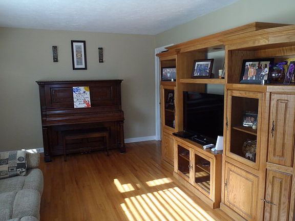 5th image of 119 Dupont Dr NW