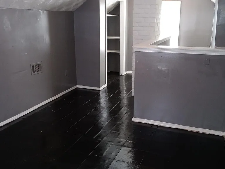 9125 Montrose St — Photo 13