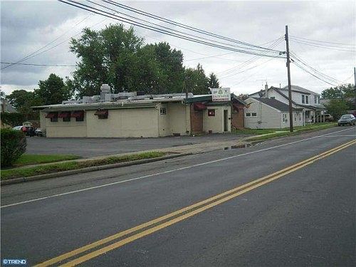 3rd image of 215 W Philadelphia Ave