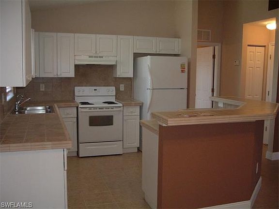 5th image of 3602 NE 14th Pl