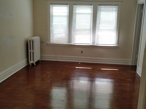 3rd image of 1939 Central St #C
