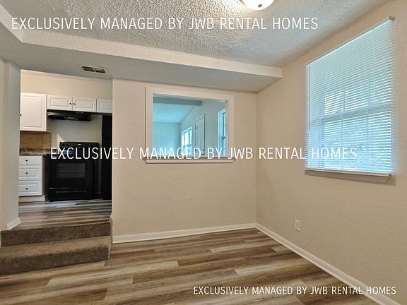 3rd image of 2607 Larkspur Ave