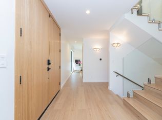 2450 Coldwater Canyon Dr, Beverly Hills, CA 90210