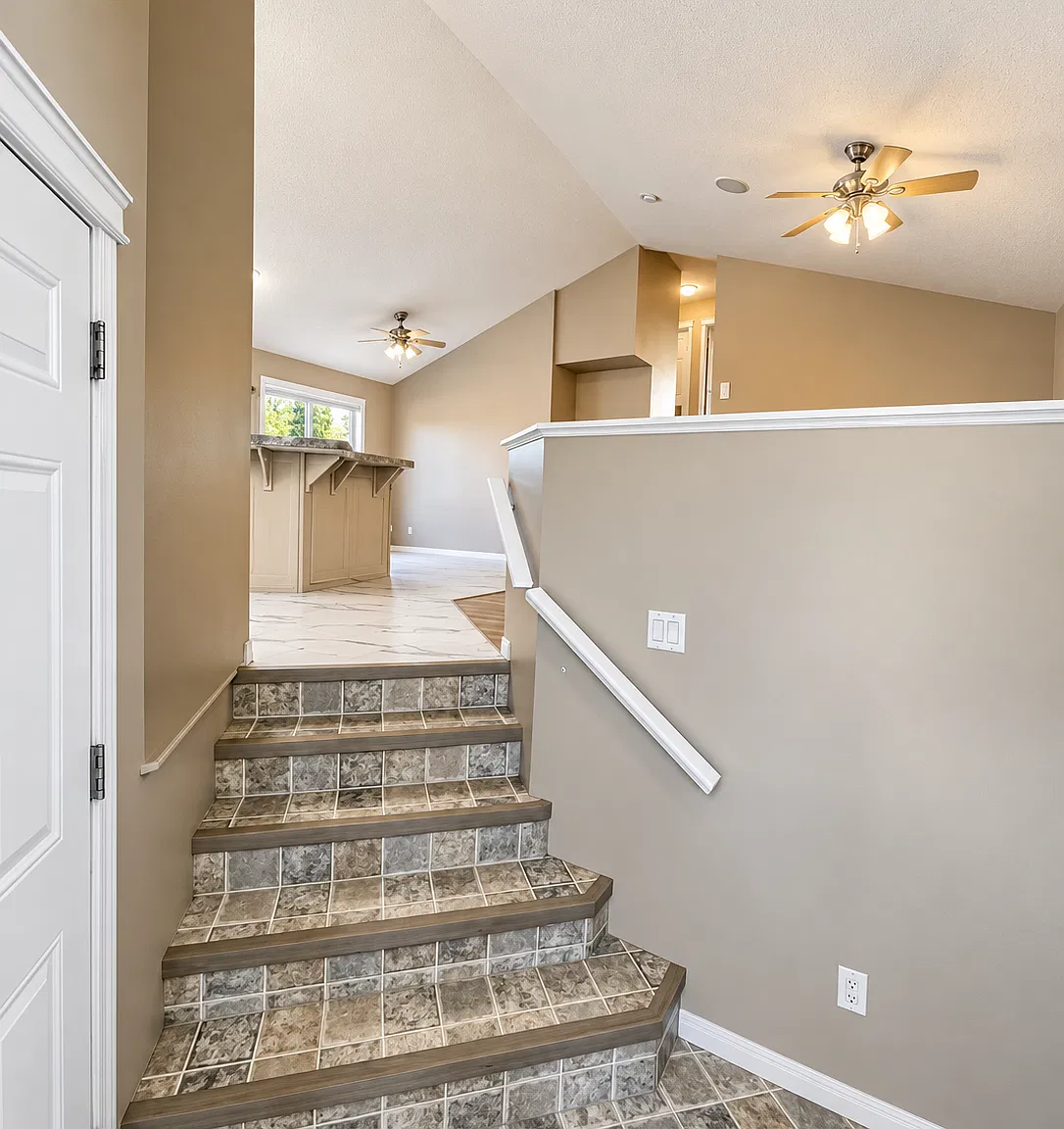 Spacious 6 Bedroom Home in Summerside | Unfinished Basement for Storage | Double Attached Garage — Photo 3