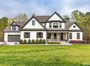 725 Castaway Ct, Holly Springs, NC 27540
