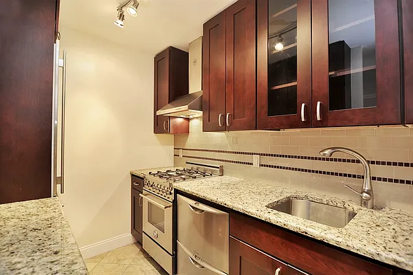 Rented by Corcoran | media 29