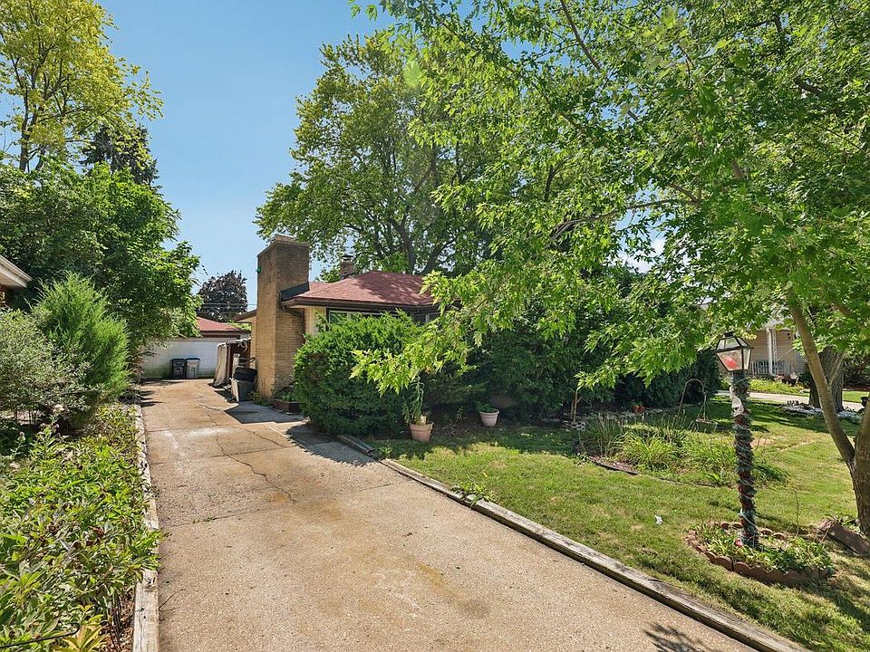 1st image of 10611 W Silver Spring DRIVE
