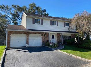 120 Bark Ave, Central Islip, NY 11722