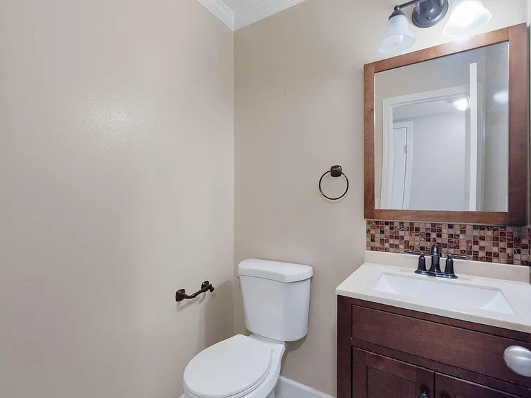 519 Matthew St — Photo 21