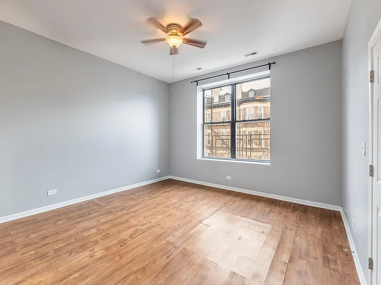 1102 W 18th St #3F — Photo 5