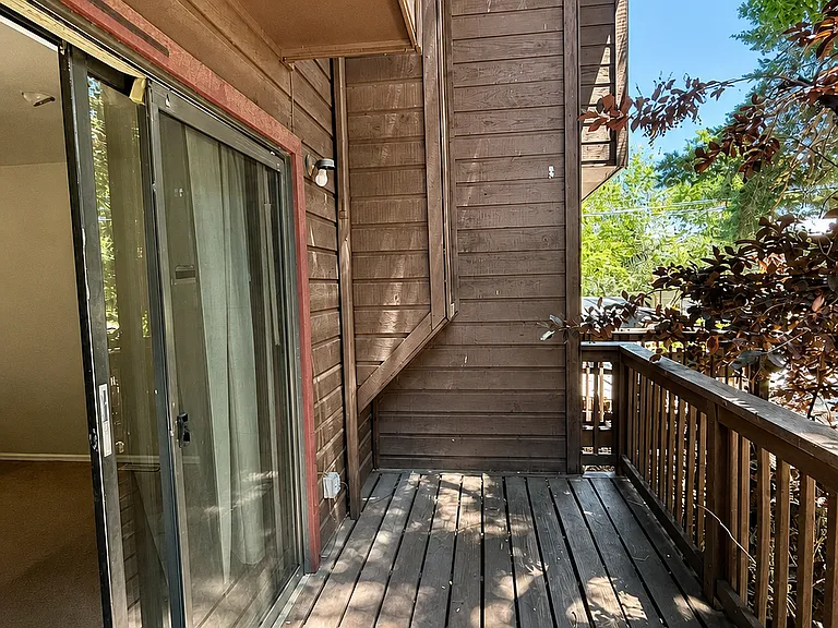 1031 Portland Pl #7 — Photo 15