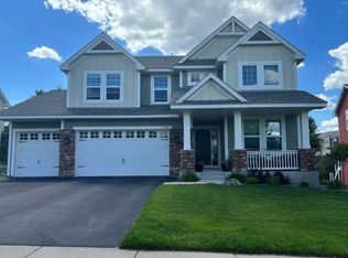 3389 Ridgestone Way, Woodbury, MN 55129
