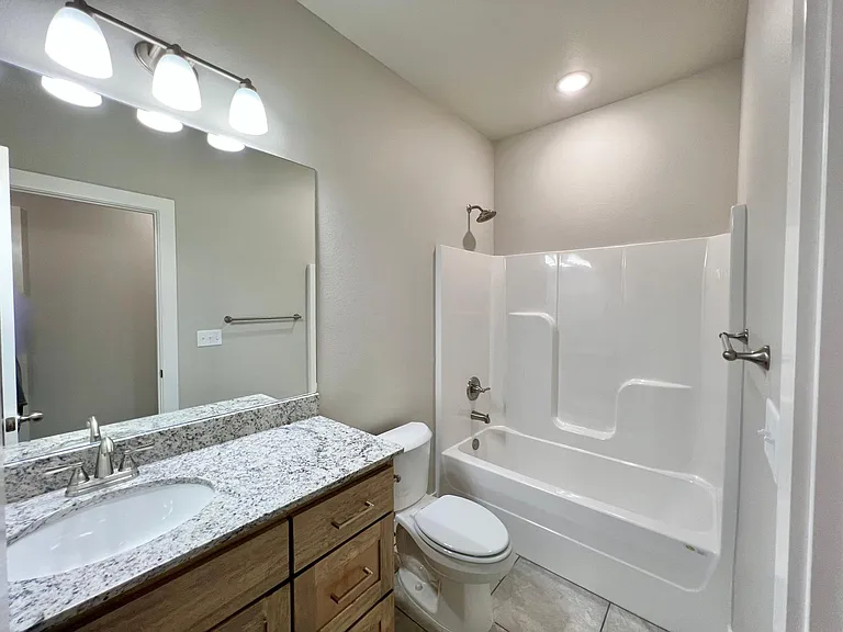 544 Bradford Dr #A — Photo 15